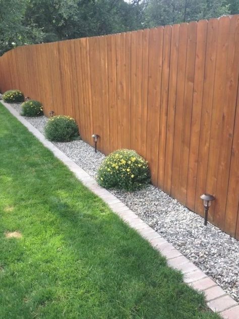 Backyard Upgrades, Front Lawn Landscaping, Yard Landscaping Simple, Side Yard Landscaping, Small Front Yard Landscaping, Garden Wallpaper, Lawn And Landscape, Diy Backyard Landscaping, Fence Landscaping