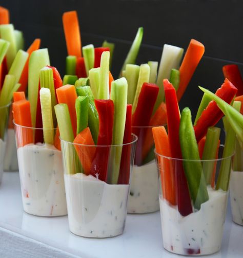 habanero ranch dressing Simple Wedding Snack Table, Healthy Ranch, Vegetable Dip Recipe, Food Finger, Halloween Finger, Food Sandwiches, Healthy Dip, Vegetable Dips, Foods Ideas