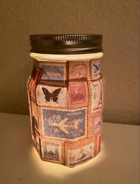 What To Do With Jars, Homemade Decor Ideas For Bedroom, Things To Put In Jars, Stamp Lamp, Gift Ideas Diy Creative, Homemade Decor Ideas, Diy Room Makeover, Crafting Aesthetic, Homemade Presents