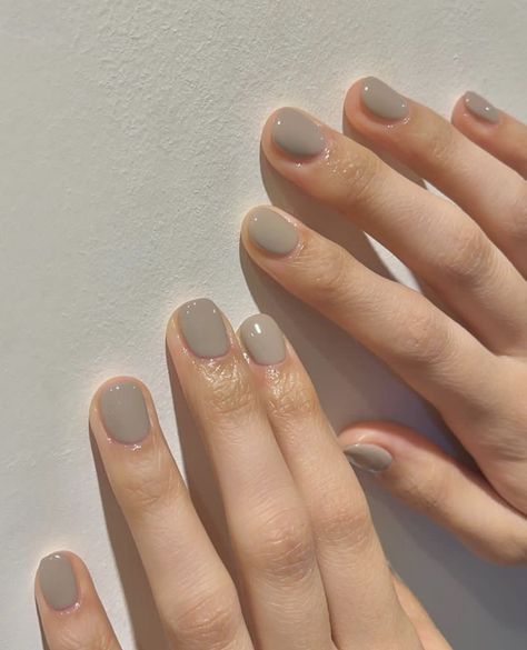 Beige Nail Designs, Beige Nail, Beige Nails Design, Subtle Nails, Beige Nails, Minimal Nails, Casual Nails, Gray Nails, Soft Nails