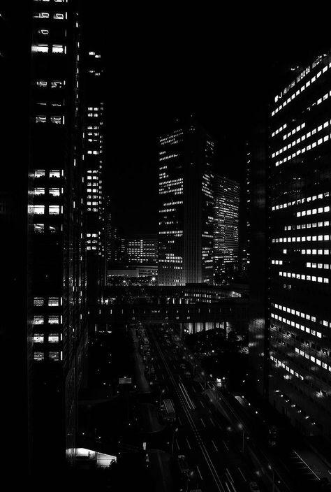 City Night Wallpaper Aesthetic, Black Light Wallpaper, Wallpapers Vintage Iphone, Aesthetic Wallpaper Colorful, Iphone Wallpapers Aesthetic, Aesthetic Wallpaper Black, Black And White Wallpaper Iphone, Black And Blue Wallpaper, Dark Black Wallpaper