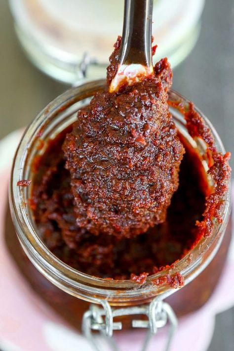 Learn how to make your own gochujang at home in less than 10 minutes. No fermentation needed! korean #chilipaste #gochugaru #homemade #sauce #spicy | pickledplum.com Homemade Gochujang Recipe, Chili Paste Recipe, Tikka Masala Paste, Gochujang Recipe, Korean Chili, Korean Chili Paste, Red Pepper Paste, Paste Recipe, Asian Sauce