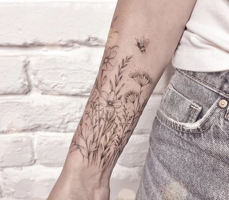 Rose And Honeysuckle Tattoo, Wildrose Tattoo, Rose And Honeysuckle, Honeysuckle Tattoo, Natur Tattoo Arm, Nature Tattoo Sleeve, Wrap Tattoo, Wildflower Tattoo, Flower Tattoo Arm