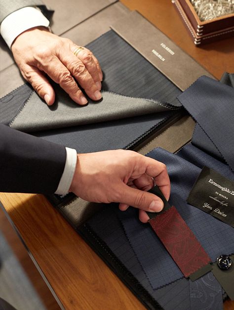 Zegna tailor and a customer choosing the fabric | Zegna Su Misura Zegna Suit, Dream Master, Zegna Men, Fashion Suits For Men, Suit Fabric, Ermenegildo Zegna, Menswear Collection, Designer Clothes For Men, Mens Outfitters