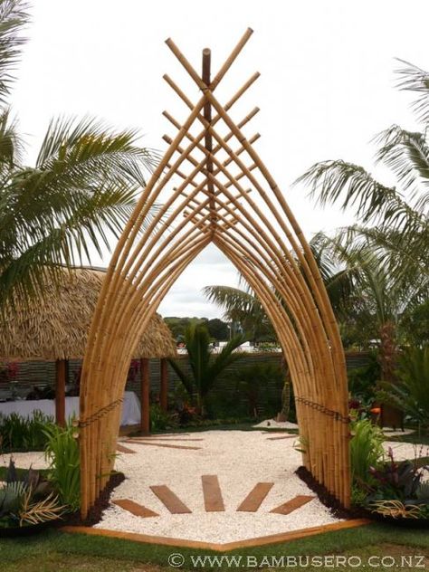 structure - this would look great in the garden! Engagement Stage, Bamboo Roof, Bamboo Diy, Bamboo Building, Bamboo House Design, Bamboo Structure, Bamboo Decor, Bamboo Architecture, Bamboo Construction