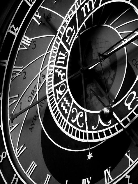 Abstract Clock, Big Clocks, Astronomical Clock, Amoled Wallpapers, Night Circus, European City, Bw Photography, Zodiac Symbols, Foto Art