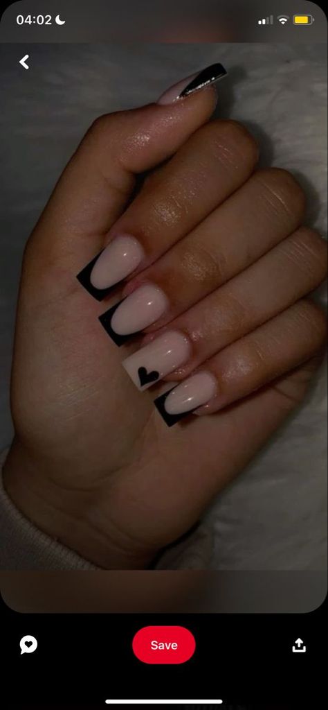 black french tip design Simple Cute Nail Designs Coffin, Nail Ideas For School Short Simple, Short Nail Designs Square Black, Short Easy Acrylic Nails, Short Nails Designs Black, Cute Nails For 14th Birthday, Square Nail Designs Medium Length, Cute Nails Acrylic Short French Tip, Cute Black Nails Ideas Short