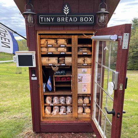 BAKED GOODS in a rural setting in Vernon, Vermont. Tiny Bread Box is a small-batch home bakery offering a variety of freshly baked goods from our automated self-serve farm stand every Saturday. About our Baked Goods Our bread is naturally leavened with a wild sourdough yeast culture and made using Tangzhong which produces a soft… Tiny House Bakery, Self Serve Farm Egg Stand, Money Box For Roadside Stand, Farm Stand With Fridge, Bread Display Ideas Farmers' Market, Bread Market Display, Home Bakery Storage, Sourdough Vendor Booth, Small Farm Stand Diy