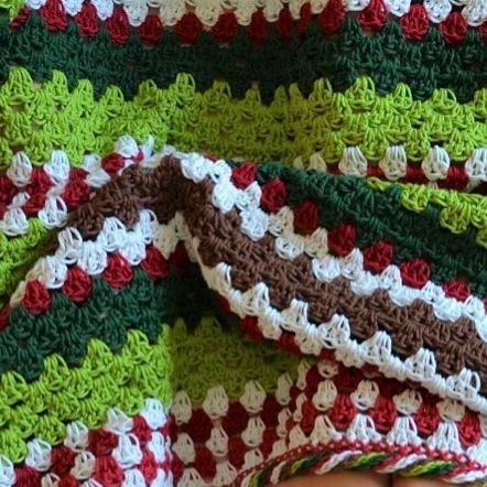 Trista Ziemendorf on Instagram: "Halloween was yesterday and today I’m feeling like I’m going to need early Christmas lights up for extra happiness. Anyone else need that? It’s the perfect time to start up your own Merry Grinchmas Blanket. Find it in my shops and on the blog. ❤️💚❤️💚 ✖️Yarn used: @paintboxyarns Cotton DK @lovecraftscom . #whiletheydream #crochetpattern #merrygrinchmas #handmadewithlove #handmadehome #crochetallday #crochetallthethings #crochetblanket #crochetinspiration #ilovecrochet #instacrochet #stitchandhustle #crochet #cozyhome #makersgonnamake #makersmovement #ourmakerlife #craftastherapy #craftsposure #moderncrochet #sharethecrochetlove #paintboxcottondk #crochetersofinstagram #hyggehome #christmasdecor #christmascrochet #shescrafty" Merry Grinchmas, Christmas Patterns, Christmas Crochet Patterns, Modern Crochet, Crochet Christmas, Yesterday And Today, Handmade Home, Christmas Pattern, Christmas Crochet