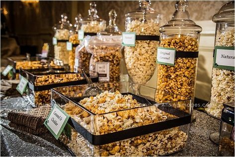 Diy Popcorn Bar Wedding, Types Of Popcorn, Wedding Popcorn Bar, Diy Popcorn Bar, Popcorn Station, Popcorn Buffet, Popcorn Wedding, Diy Popcorn, Buffet Dessert