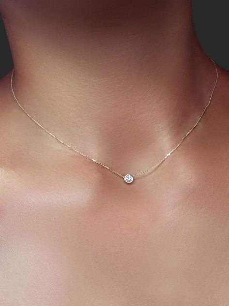 Yoga Jewelry, Simple Jewelry, Simple Necklace, Simple Elegance, Jewelry Trends, Cute Jewelry, Necklace Designs, Jewelry Ideas, Silver Necklaces