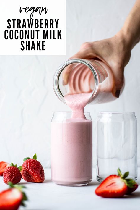 Healthy Strawberry, Healthy Shakes, Milk Shakes, Milk Shake, Strawberry Smoothie, Frozen Treat, Vegetarian Paleo, Strawberry Milk, Shake Recipes