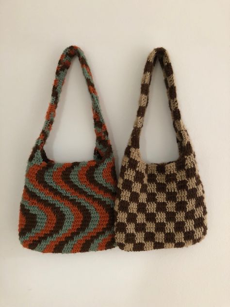 Green And Brown Crochet Bag, Crochet Bag Ideas, Knitted Purse, Sac Diy, Crochet Handbag, Crochet Business, Crochet Handbags Patterns, Crochet Inspo, Crochet Fashion Patterns