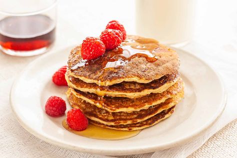 Oatmeal Pancakes! Looking for a gluten-free breakfast that tastes great and is easy to make? Well, look no further than these Oatmeal Pancakes. No special ingredients required — just rolled oats! #glutenfree #pancakes #glutenfreerecipes #simplyrecipes #oats #oatmeal #breakfast #quickrecipe Pancakes Oatmeal, Blueberry Buttermilk Pancakes, Oatmeal Buttermilk Pancakes, Homemade Pancake Mix, Buttermilk Pancakes Fluffy, Healthy Pancakes, Pancake Recipe Buttermilk, Buttermilk Recipes, Perfect Pancakes