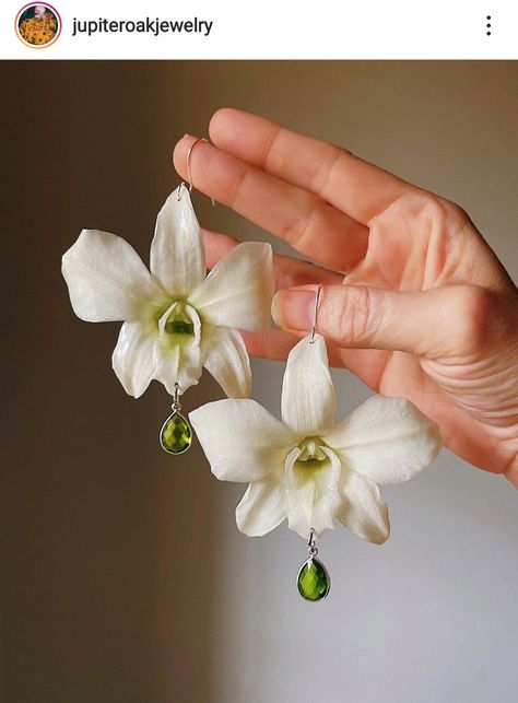 Orchid Jewelry, Dope Jewelry Accessories, Orchid Earrings, Green Orchid, Funky Jewelry, Jewelry Lookbook, Resin Flowers, Floral Earrings, Dream Jewelry