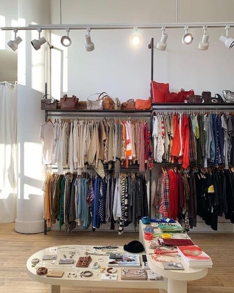 20+ Vintage Clothing Stores to Shop at in Metro Detroit | Fashion | seenthemagazine.com Clothing Stores To Shop At, Stores To Shop At, Vintage Store Ideas, Detroit Fashion, Clothing Store Displays, Clothing Store Interior, Vinyl Store, Thrift Store Decor, Vintage Clothing Stores