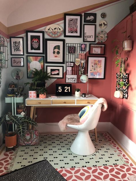 Office Gallery Wall, Perfect Gallery Wall, Retro Room, Design Blogs, Retro Home Decor, Retro Home, Home Office Design, 인테리어 디자인, Home Office Decor