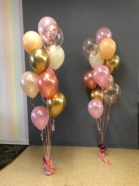 Helium Balloon Arrangements, 30 Balloon Decorations, Small Ballon Arangment, Balloon Arrangements Diy, Simple Birthday Balloons, Balloon Arrangement Ideas, Balloon Arrangements Birthday, Easy Balloon Decorations, Helium Balloon Decoration