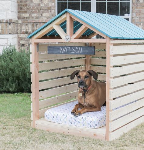 How to build a DIY doghouse gazebo in one weekend! Diy Doghouse, Pallet Dog House, Large Dog House, Outdoor Dog House, Dog House Plans, Cool Dog Houses, Blogger Home, Dog House Diy, Dog Rooms