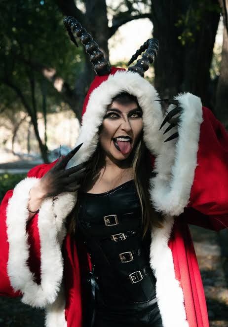 Female Junkrat, Doll Makeup Halloween, Demon Costume, Elf Cosplay, Xmas Outfit, Christmas Horror, Christmas Makeup Look, Holiday Makeup Looks, Halloween Makeup Pretty