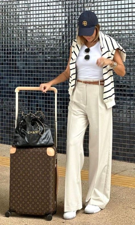 Classy Airport Outfit, Elegantes Party Outfit, Chic Airport Outfit, Cute Airport Outfit, Chic Travel Outfit, Comfy Airport Outfit, Airport Outfit Summer, Comfy Travel Outfit, Airplane Outfits