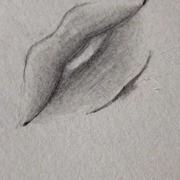 Lip Drawing Sketch, Lips For Drawing, Soft Lips Drawing, How To Draw Lips Smiling, Sketch Lips Tutorial, Sketches Of Lips, Draw Anime Lips, Things To Draw Pencil, Lips Drawing Pencil