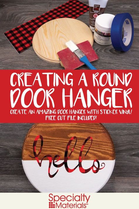 Circle Signs Wooden Diy Christmas, How To Hang Door Hangers, Circle Door Hangers Wooden Diy Christmas, Round Winter Door Hangers, Round Christmas Door Hanger Diy, Wood Christmas Door Hangers, Diy Door Hangers Wood, Wooden Circle Painting Ideas, Christmas Door Signs Diy