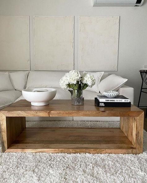 coffee table decor • Instagram Brown Coffee Table Decor Living Rooms, Dark Wood Coffee Table Decor, Large Square Coffee Table Styling, Square Coffee Table Decor Living Room, Coffee Table Decor Rectangle, Living Room Coffee Table Decor Ideas, Coffee Table Decorations Ideas, Rectangular Coffee Table Decor, Coffee Table Styling Rectangular