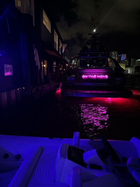 #boat #yacht #miami #kikiontheriver #dinner #nightlife #southbeach #boatdinner Miami Night Life, Miami Nightlife Aesthetic, Miami Night Life Aesthetic, Miami Boat Day Aesthetic, Yatch Boat Night Aesthetic, Miami Beach Night Aesthetic, Miami Nightlife, Yatch Boat Aesthetic Girl Black, Midnight Express