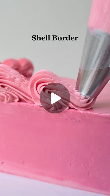 Lily Vanilli Bakery, London on Instagram: "Want a sleek finish on your cake design? A border will do it! Here are 3 classic border techniques you can always rely on for a polished final cake, we use them everyday at the bakery. 

#CakeDecoratingTips #CakeDesign #ButtercreamCakes" Cake Edging Piping, Easy Rectangle Cake Decorating, Pink And Purple Sheet Cake, Sheet Cake Border Ideas, Basic Sheet Cake Designs, Cake Borders Piping, Piping Borders On Cakes, Cake Borders Designs, Rectangle Cake Designs