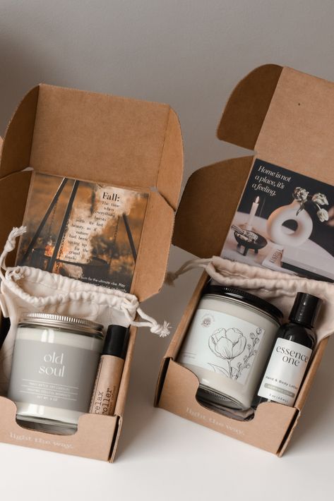 Boxes For Candles, Gift Box Ideas Aesthetic, Candle Gift Packaging, Candle Subscription Box Ideas, Artisanal Candles, Boxes For Gifts, Candle Boxes, Candles Box, Candle Box Packaging Design