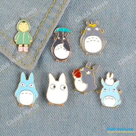 Bag Badges, Pin Game, Soft Enamel Pins, Ghibli Movies, Shirt Bag, My Neighbor Totoro, Cute Pins, Animal Jewelry, Pin Badges