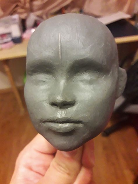 Human Face Sculpture, Sculpture Face Clay, Clay Heads Sculpture, How To Make A Person Out Of Clay, Clay Mask Ceramics, How To Sculpt A Face, Face Sculpting Clay, Clay Face Sculpture Sculpting Tutorials, Sculpting Faces Clay