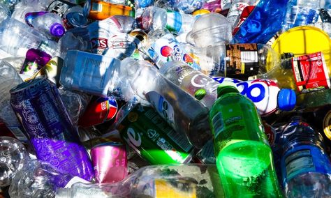 These 19 Companies Are Ditching Plastic Packaging – Food Tank Recycling Business, Recycling Facts, Landfill Waste, Recycling Process, Plastic Pollution, Dasani Bottle, Circular Economy, Sustainable Packaging, Paper Packaging