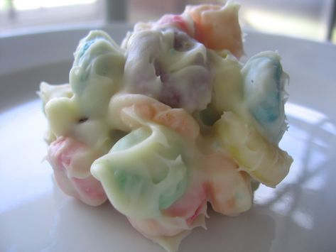 These are my ultimate favorite! if you like sweet & salty, try this.  I add some cherios, small marshmallows, and sometimes peanuts.  Also suggest not to use too much white chocolate- can get really sweet...fast. Fruit Loop Treats, Froot Loop, Fruit Loops Cereal, Rice Recipes For Dinner, Marshmallow Treats, Cereal Treats, Christmas Candy Recipes, Almond Bark, Fruit Loops