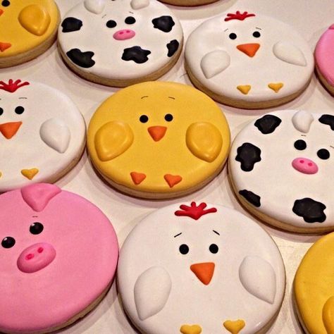 Barnyard animals | Cookie Connection Animal Cookies Decorated, Farm Cookies, Royal Iced Cookies, Iced Sugar Cookies, Sugar Cookie Designs, Pretty Cookies, Barnyard Animals, Fancy Cookies, Creative Cookies