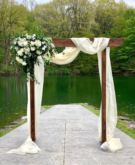 Table Runners With Lights, Wedding Arch Homemade, Backyard Wedding Arbor Ideas, Wedding Outdoor Alter Ideas, Rustic Wedding Arbor Outdoor Ceremony, Wedding Arch Rustic Outdoor Ceremony, Wedding Arch Cheap, Garden Arbor Wedding Arch, Flowers For Arbor Wedding