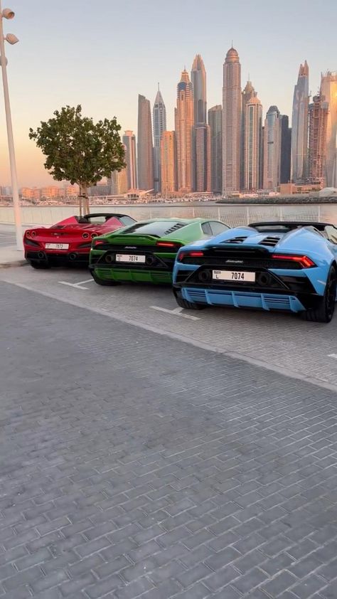 Luxury Car Videos Aesthetic, Lamborghini Video 4k, Rich Lifestyle Videos 4k, Rich Videos Aesthetic, Dubai Rich Lifestyle, Dubai Driving, Rich Lifestyle Videos, Dubai Supercars, Cars In Dubai