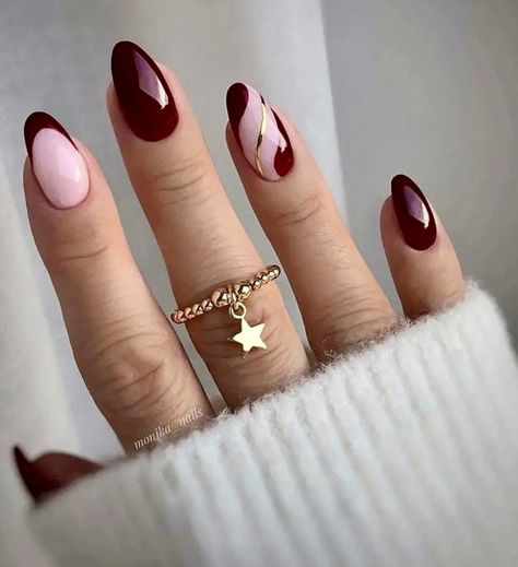 Fall Nail Designs Wine Color, Gel Nail Designs Maroon, Medium Round Nails Designs, Nails For The Holidays Seasons, Maroon Autumn Nails, Maroon Almond Nails Design, Cherry Cola Nails Designs, Thanksgiving Nails Maroon, Burgundy Swirl Nails