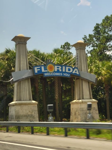 Welcome To Florida Sign, Florida Sign, Welcome To Florida, Orlando Travel, Florida Lifestyle, Senior Trip, Florida Girl, Moving To Florida, Florida Living