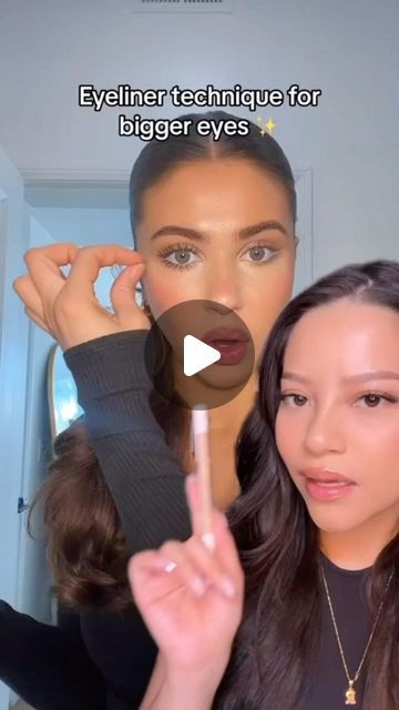 Nerdy for beauty on Instagram: "What is this technique😍😍😍 I tried this on my eyes and it literally makes my eyes look bigger and brighter #🔥🔥

Try this technique and let us know how it worked for you in the comments section ⬇️

Love ya ❤️

#trendingreels #trending #trend #fashionista #fashion #beauty #makeup #love #life #me #skincaretips #skincare #skin #igers #ig #igdaily #instagram #instagood #instalike #instadaily #instamood #cute" How To Make Your Eye Look Bigger, Eyeliner Tutorial Big Eyes, Big Eyes Eye Makeup, Eyeliner For Bigger Eyes, Makeup For People With Big Eyes, Double Lid Eye Makeup Tutorial, Make Up Big Eyes Tutorial, Big Eye Eyeliner, Make Up To Make Eyes Look Bigger