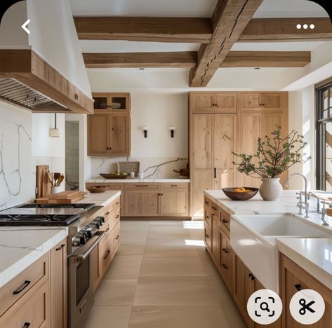 Modern Natural Wood Kitchen Cabinets, Kitchen Design Concrete Floor, Beechwood Kitchen Cabinets, Light Wood Cabinet Kitchen, Desert Theme Kitchen, Oak And Beige Kitchen, Sanded Oak Cabinets, Beige Walls Kitchen, Pecky Cypress Kitchen