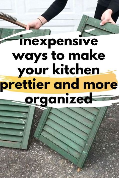 Budget friendly kitchen decor diys to help you with kitchen storage and organization. Easy diy ideas for kitchen decoration on a budget. Porch Valance, Kitchen Storage Hacks Diy, Decoration On A Budget, Budget Friendly Kitchen, Kitchen Decor Diy, Diy Kitchen Cupboards, Farmhouse Kitchen Diy, Kitchen Crafts Diy, Furniture Repurposing