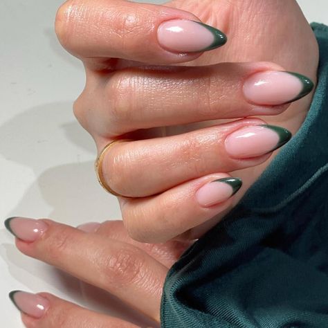 Short Almond Nails Acrylic, Dark Green French Tip, Nails Acrylic Medium, Dark Green French, Gel French Tips, Green French Tip, Ongles Gel French, Nails Short Almond, French Tip Gel Nails