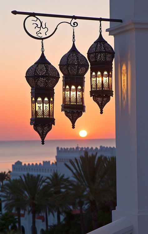 Ramadan Table Setting, Iftar Table, Turkish Lanterns, Ramadan Table, Islamic Lantern, Outdoor Lighting Design, Diy String Lights, Outdoor Walkway, House Lamp