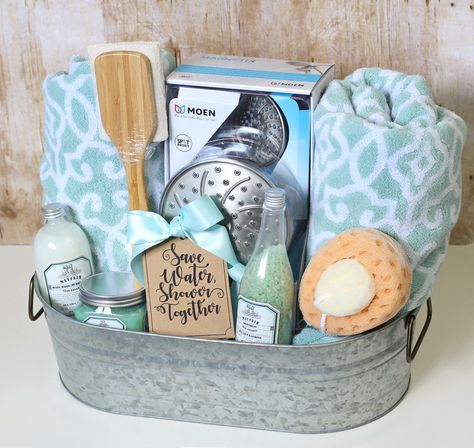 Diy Wedding Gift Basket, Wedding Gift Basket, Diy Wedding Gift, Perfect Gift Basket, Christmas Gift Baskets Diy, Raffle Baskets, Bathroom Gifts, Diy Wedding Gifts, Free Printable Gifts