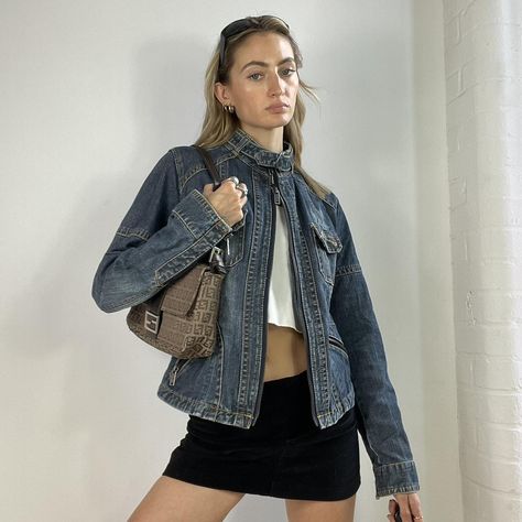 Vintage denim jacket Y2K 00s denim jacket. Double... - Depop Y2k Outfits Jacket, Denim Zip Up Jacket, Zip Up Denim Jacket Outfit, Outfits With Jean Jacket Aesthetic, Zip Up Jean Jacket, Zipper Denim Jacket, Denim Jacket Fits Aesthetic, Denim Y2k Outfit, Denim Jacket Ootd