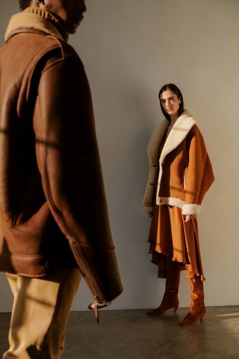 Yoann Bourgeois, 2010s Fashion, Vogue Germany, Shearling Coat, 인물 사진, Shearling Jacket, Fashion Photoshoot, Vogue Paris, Fashion Shoot