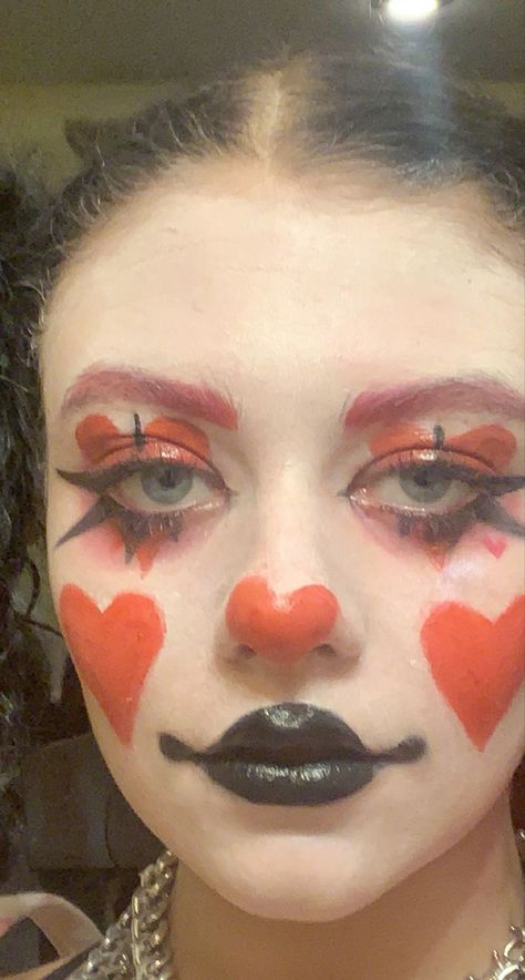 Heart Eye Clown Makeup, Clown Tears Makeup, Valentine’s Day Clown Makeup, Clown Makeup Lips, Heart Clown Makeup Aesthetic, Feminine Clown Makeup, Cute Colorful Clown Makeup, Valentine Clown Makeup, Big Makeup Looks