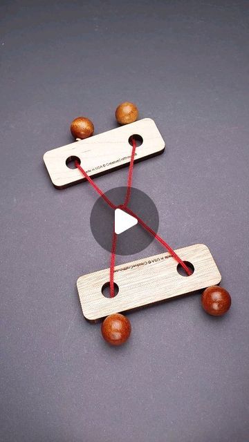 Diy Wood Puzzle, Diy Wooden Puzzles, Ideas En Madera, Impossible Square, Wood Puzzles Diy, Puzzle Video, Easy Small Wood Projects, Puzzle Ideas, Wooden Toys Diy